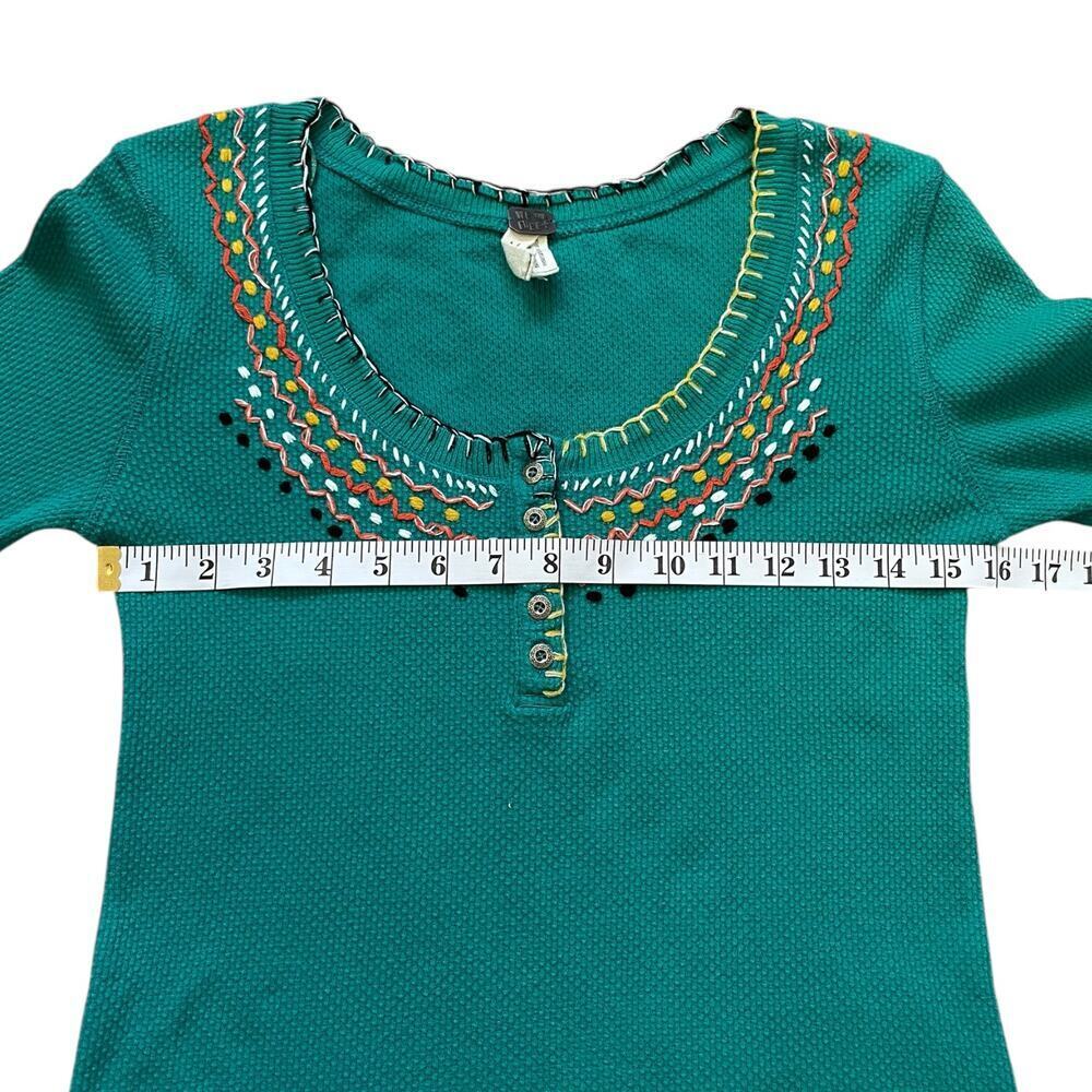 Free People We the Free Embroidered Waffle Henley Green Size M - Picture 8 of 9